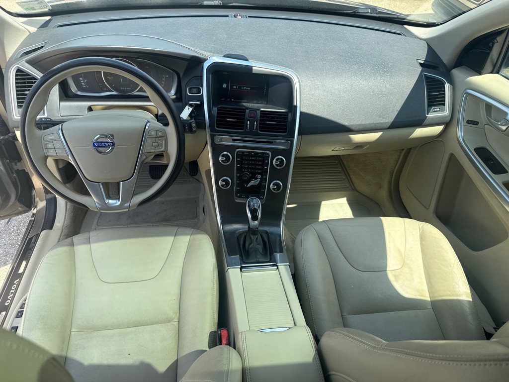 2016 Volvo XC60 Image 15