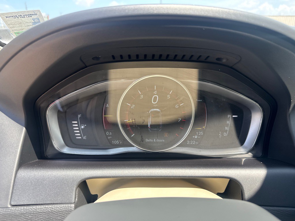 2016 Volvo XC60 Image 19