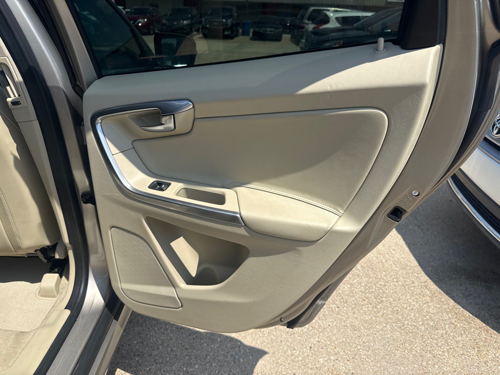 2016 Volvo XC60 Image 27