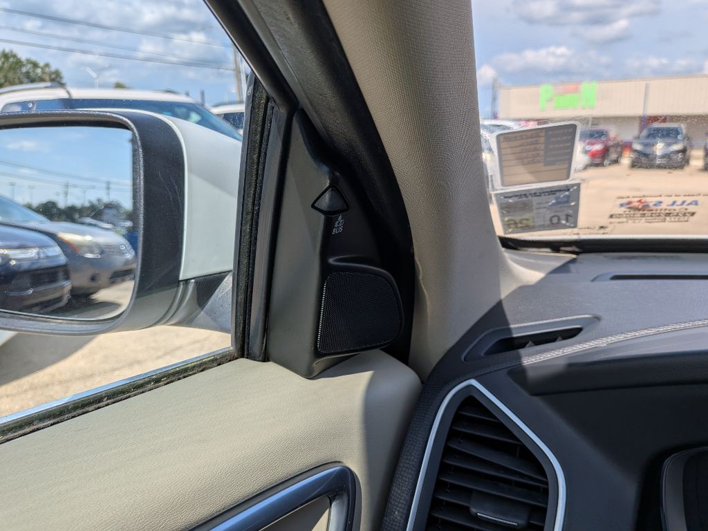 2016 Volvo XC60 Image 10