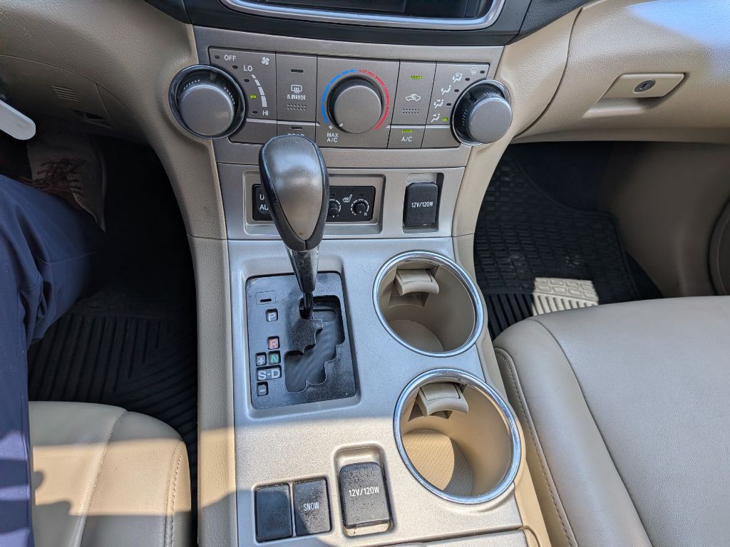 2013 Toyota Highlander Image 11