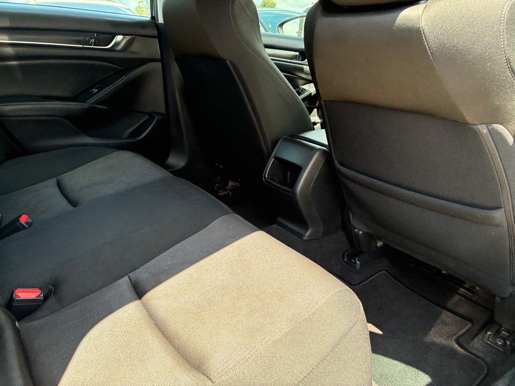 2019 Honda Accord Image 19