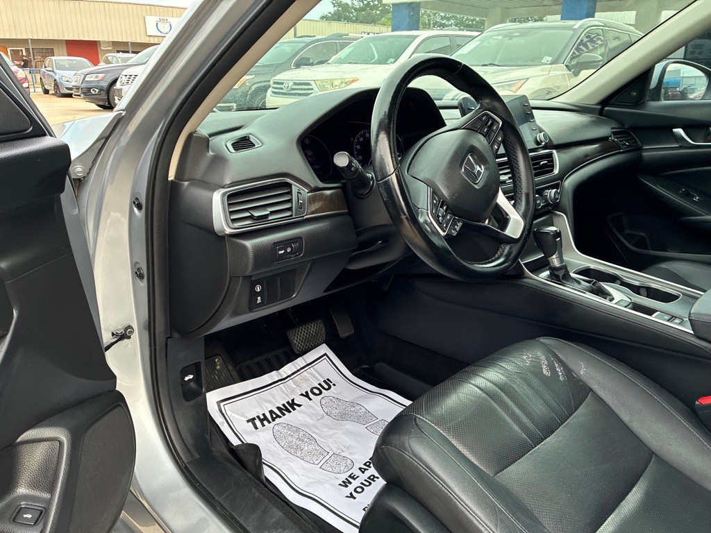 2019 Honda Accord Image 10