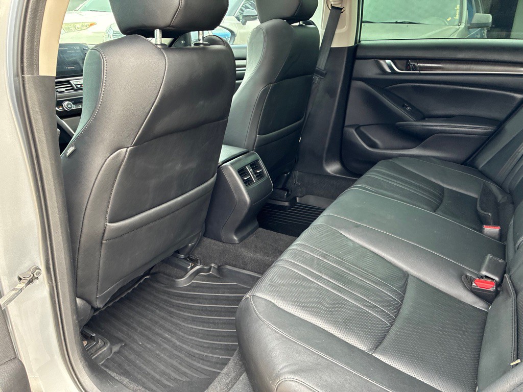 2019 Honda Accord Image 15
