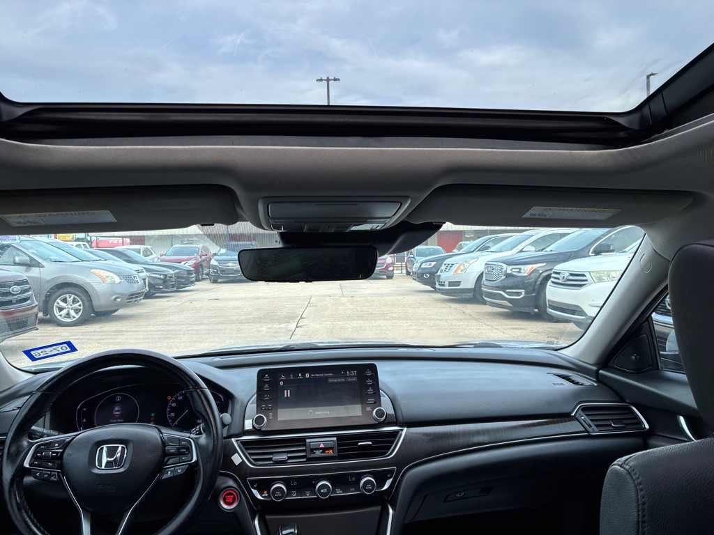 2019 Honda Accord Image 17