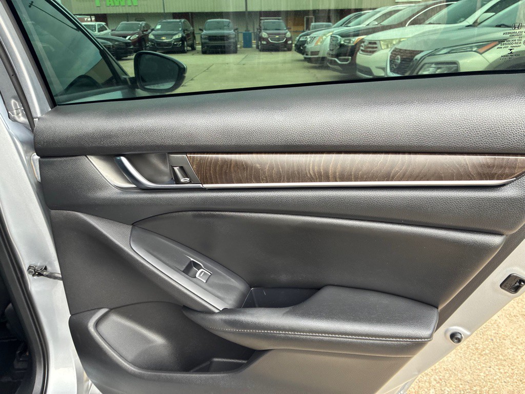 2019 Honda Accord Image 21