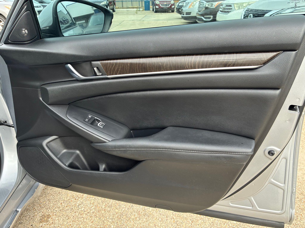 2019 Honda Accord Image 23
