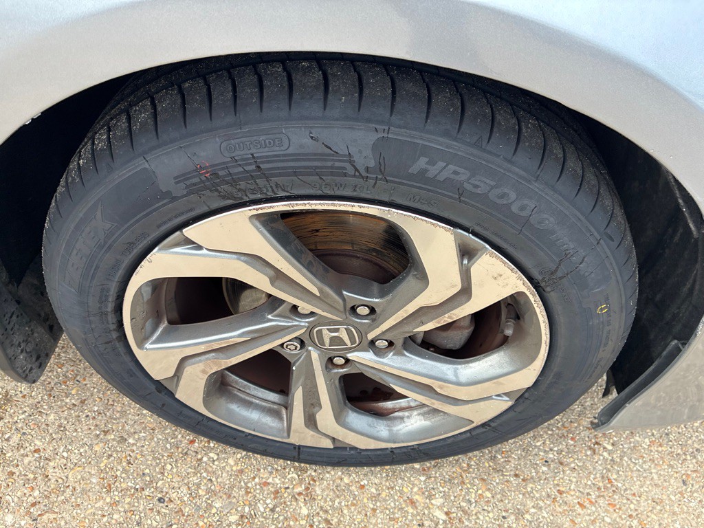 2019 Honda Accord Image 25