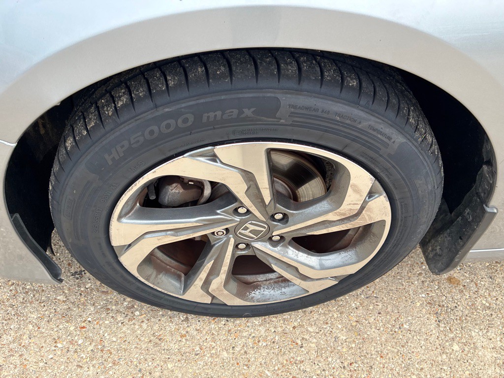 2019 Honda Accord Image 28