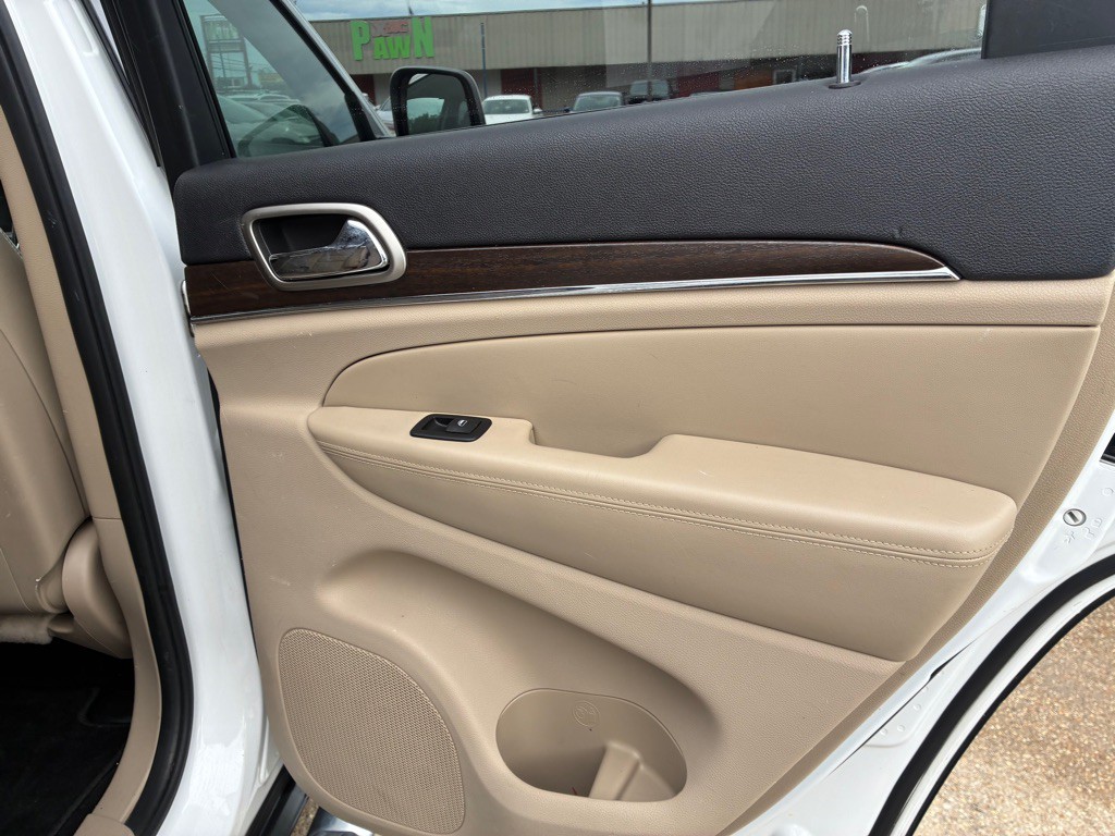 2015 Jeep Grand Cherokee Image 21