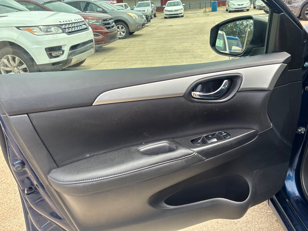 2019 Nissan Sentra Image 10