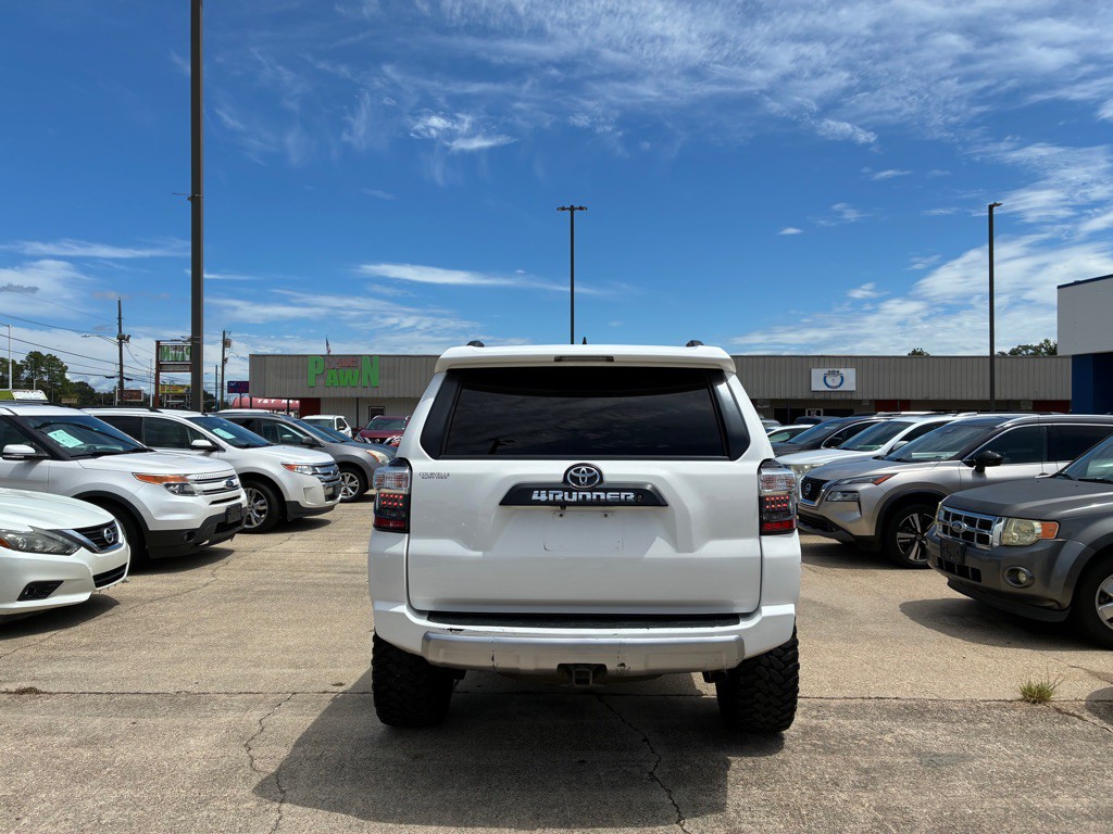 2015 Toyota 4Runner Image 6