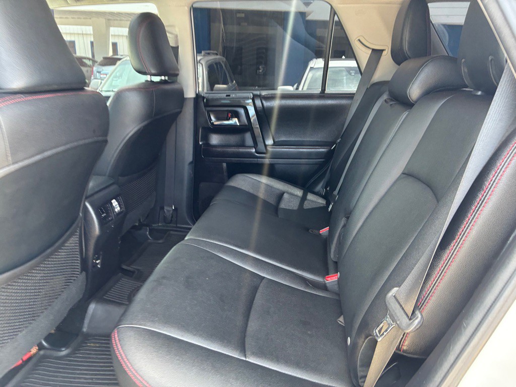 2015 Toyota 4Runner Image 14