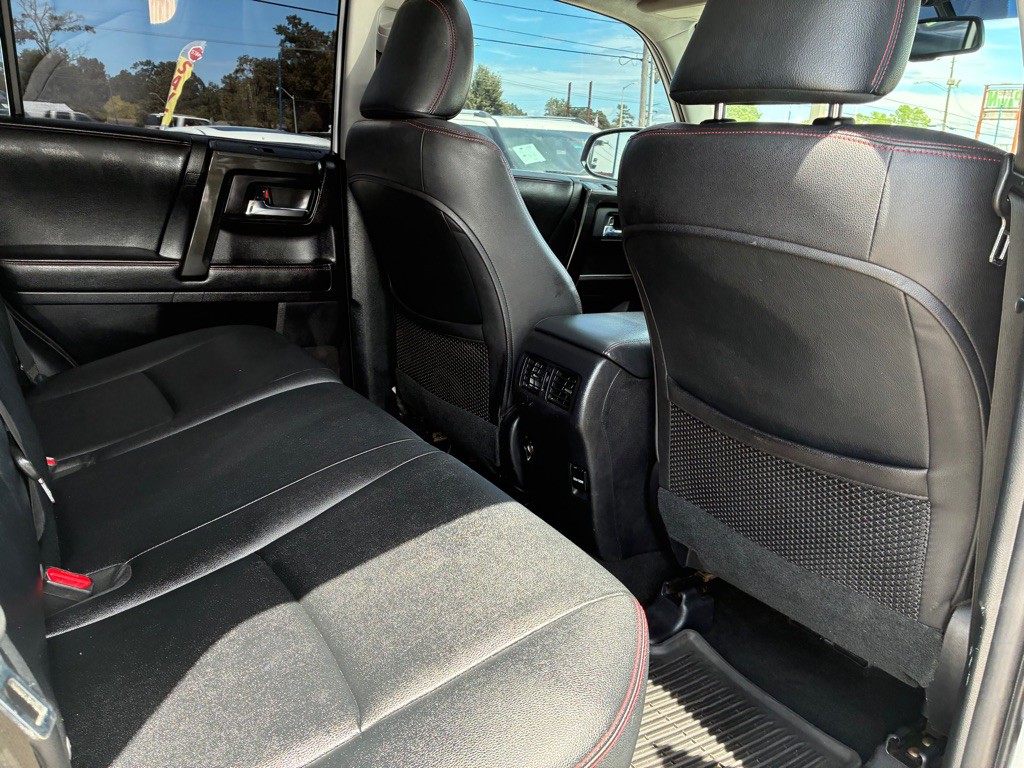 2015 Toyota 4Runner Image 17
