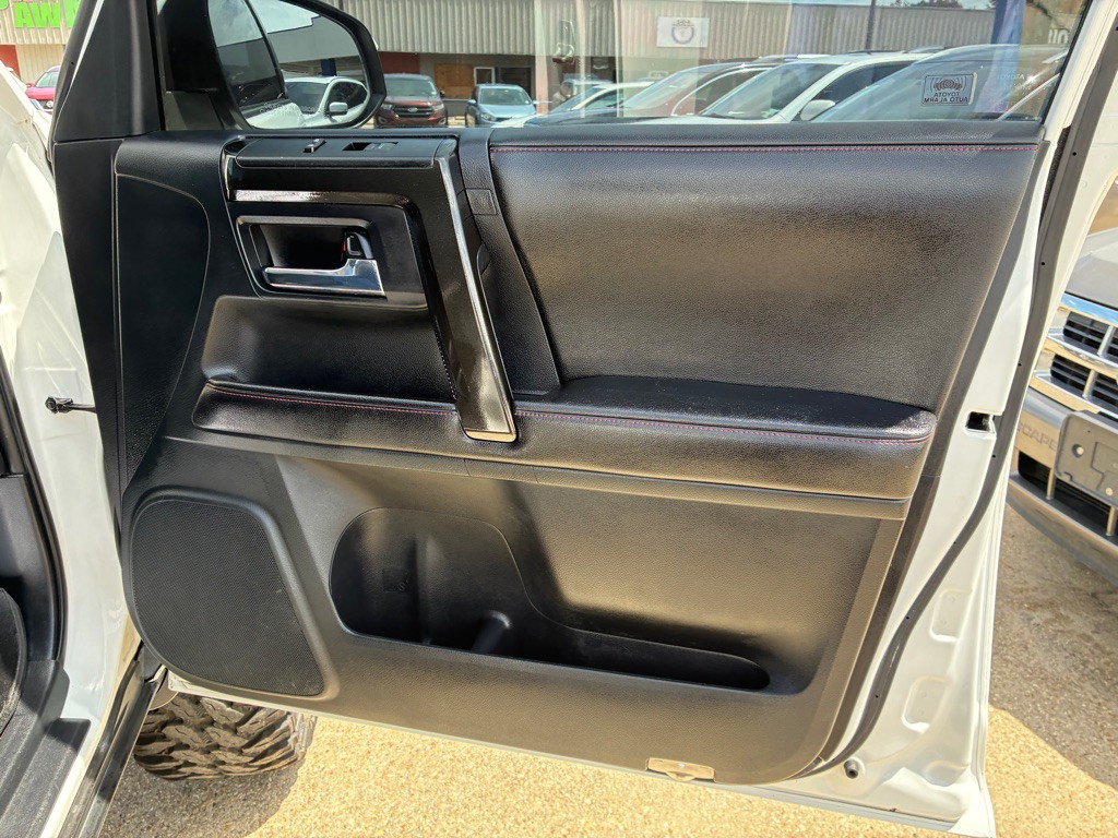 2015 Toyota 4Runner Image 20