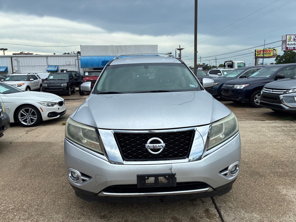 2013 Nissan Pathfinder Image 2