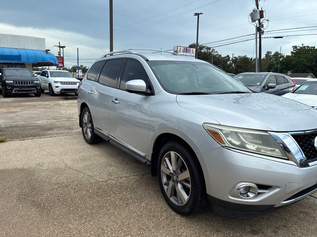 2013 Nissan Pathfinder Image 3
