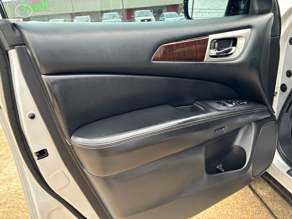 2013 Nissan Pathfinder Image 10