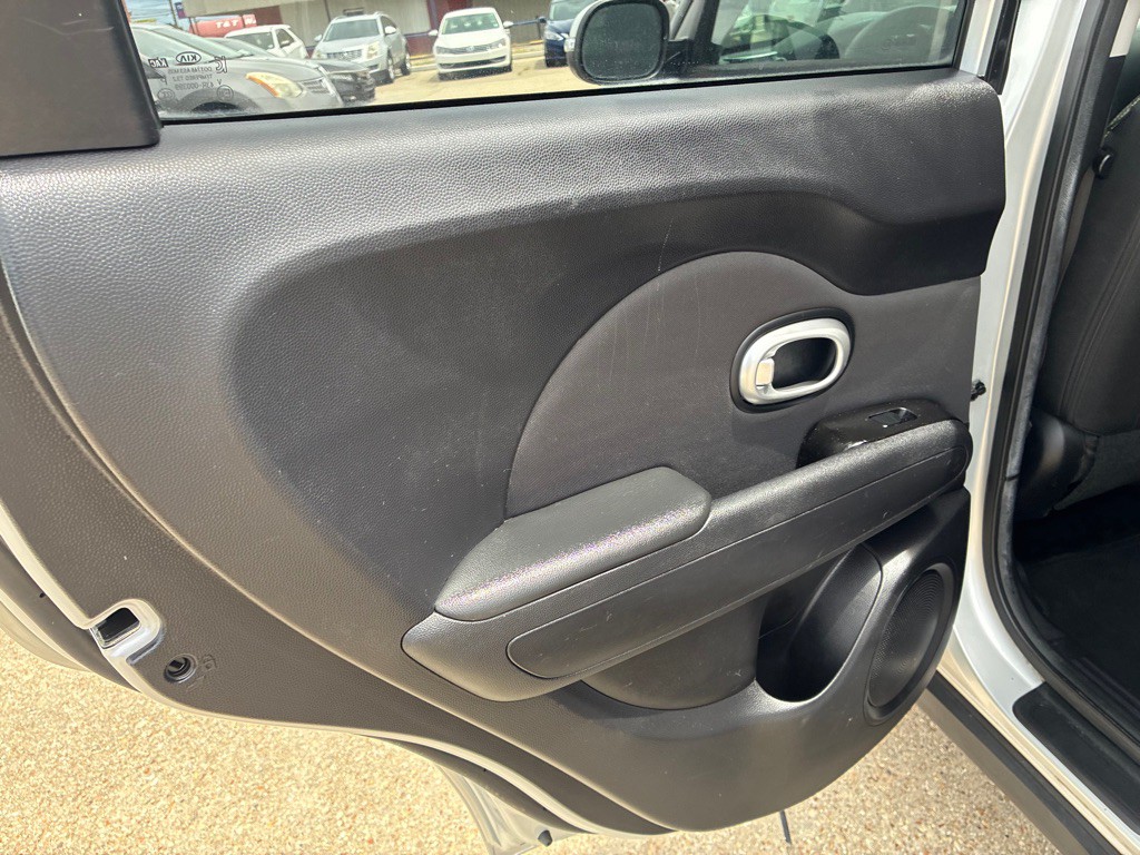 2014 Kia Soul Image 15