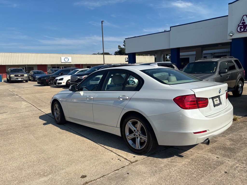2014 BMW 3 Series Image 7