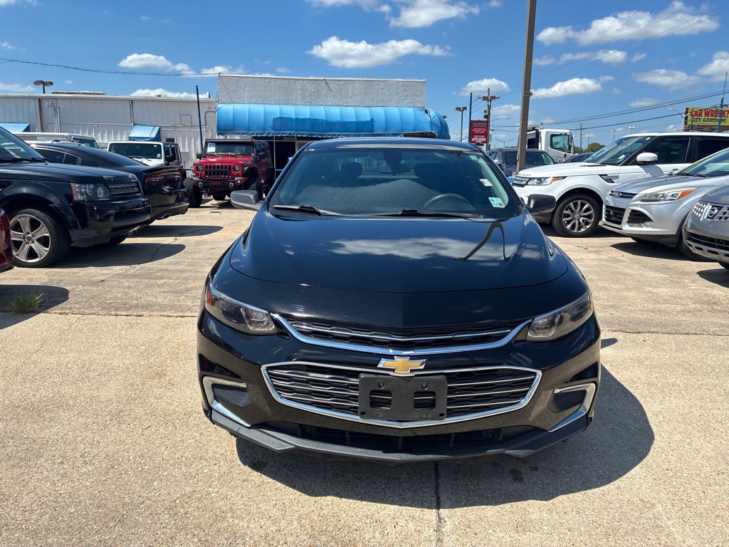 2017 Chevrolet Malibu Image 3