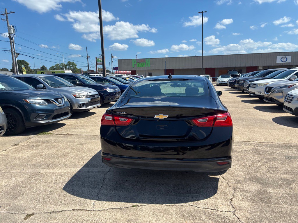 2017 Chevrolet Malibu Image 7