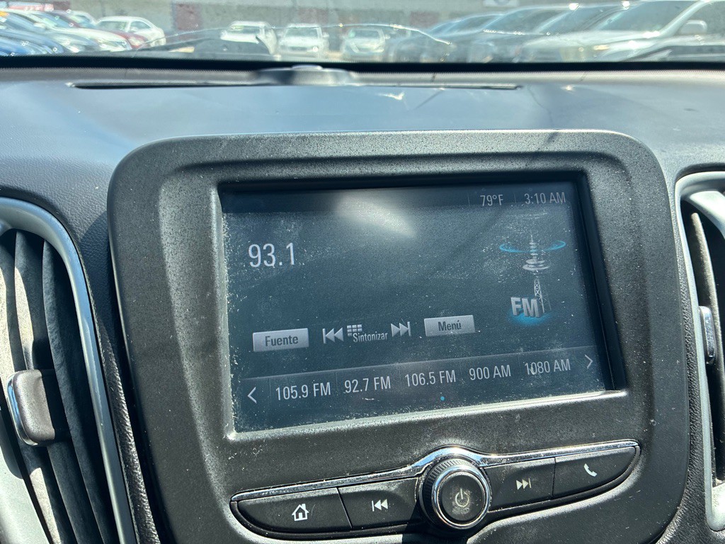2017 Chevrolet Malibu Image 12