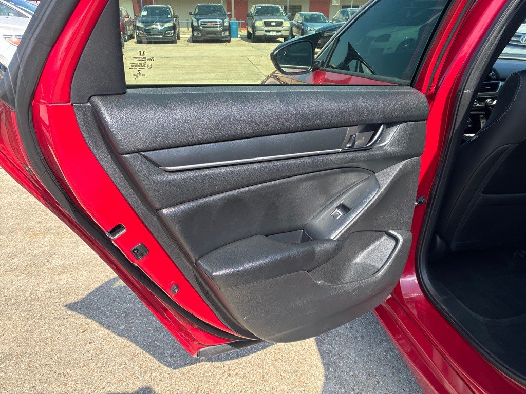 2020 Honda Accord Image 17