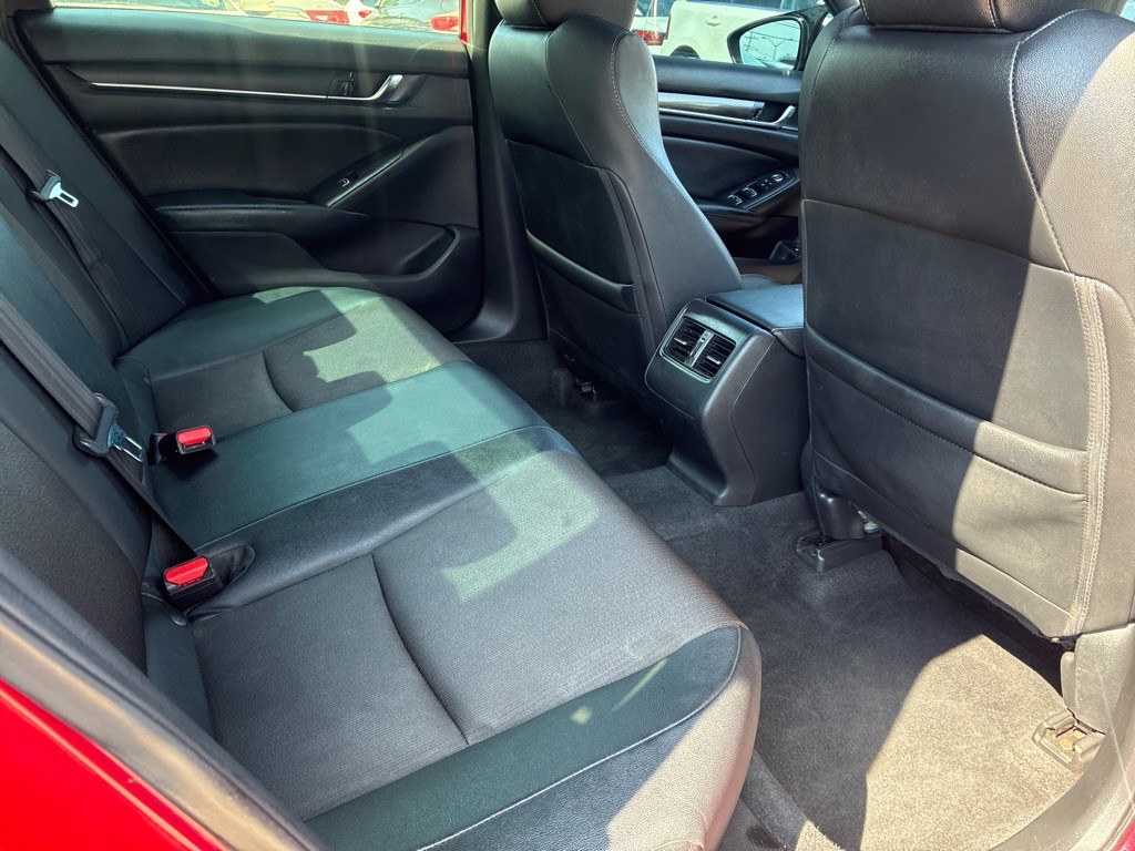 2020 Honda Accord Image 21