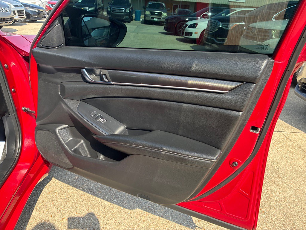 2020 Honda Accord Image 24