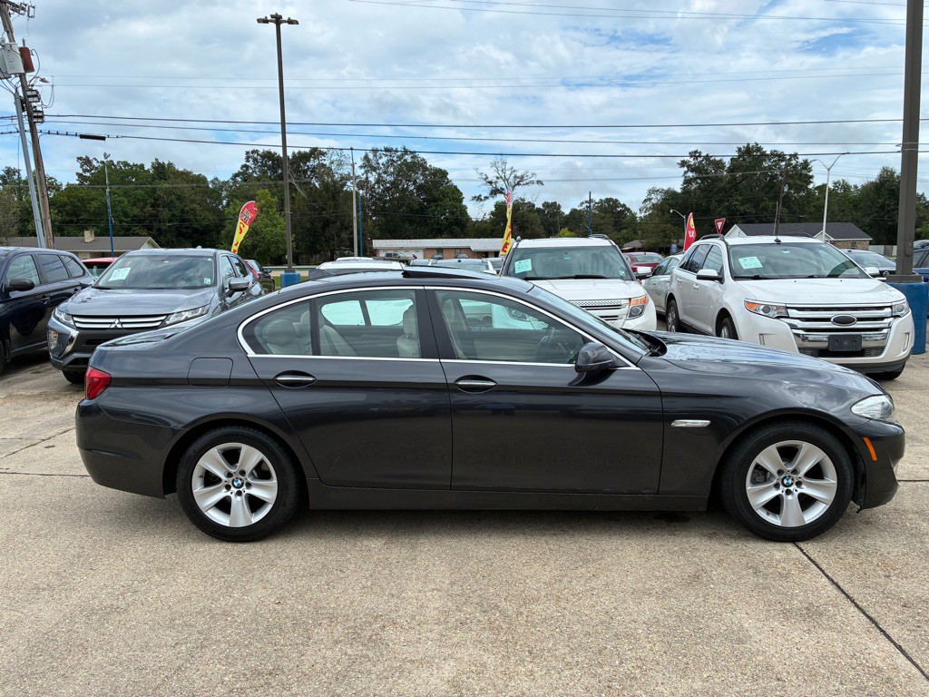 2011 BMW 5 Series Image 4