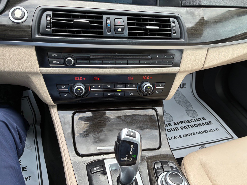 2011 BMW 5 Series Image 15