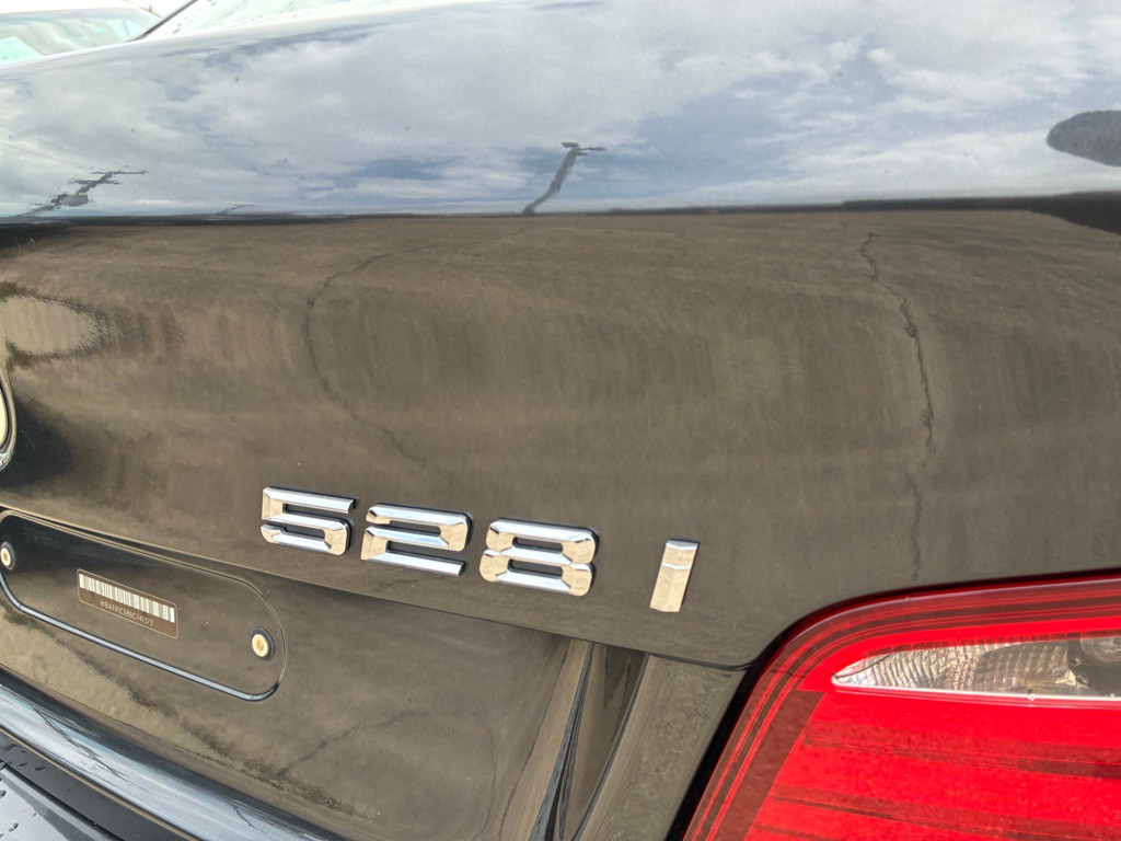 2011 BMW 5 Series Image 21