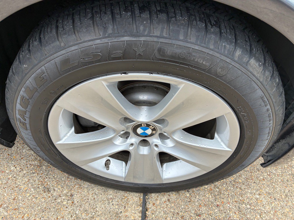 2011 BMW 5 Series Image 26