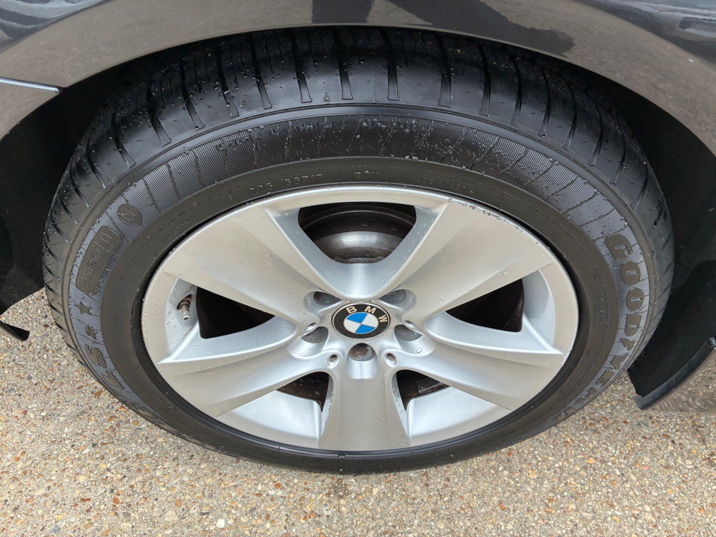 2011 BMW 5 Series Image 27