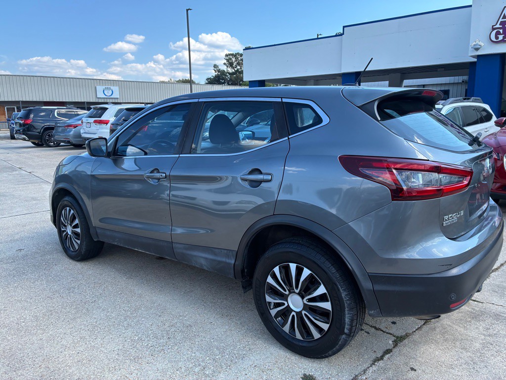 2020 Nissan Rogue Image 3
