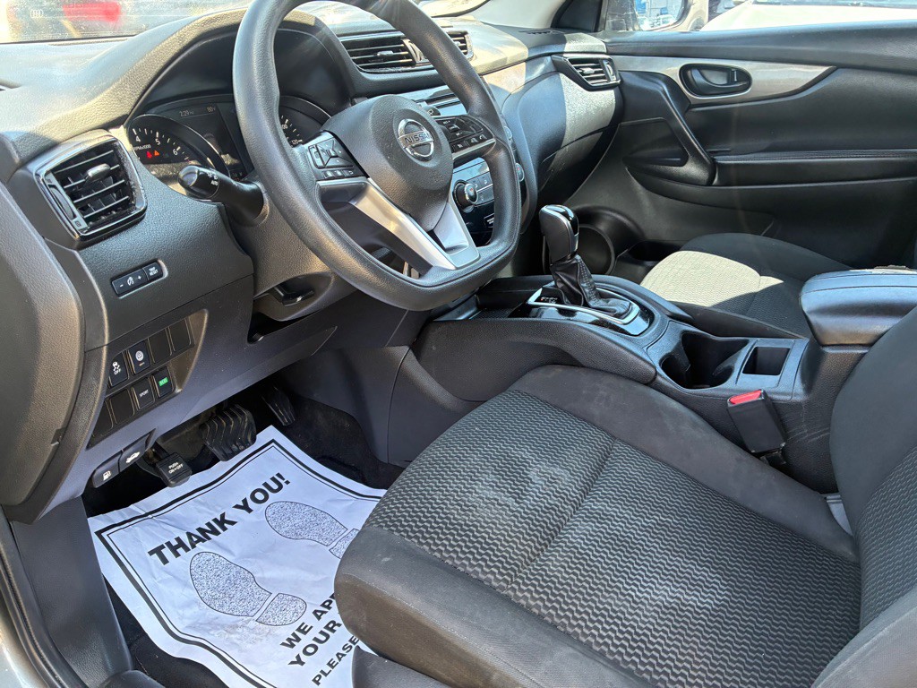 2020 Nissan Rogue Image 8