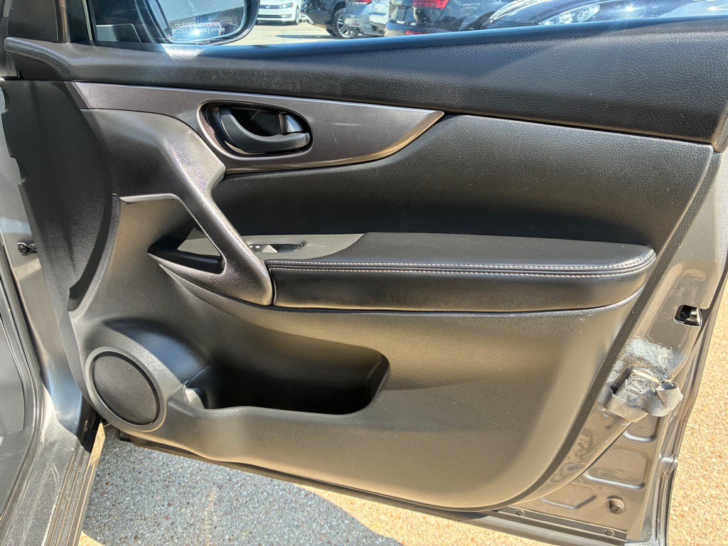 2020 Nissan Rogue Image 19