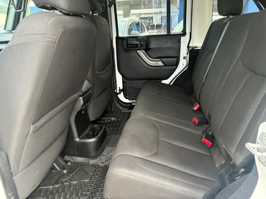 2015 Jeep Wrangler Unlimited Image 14