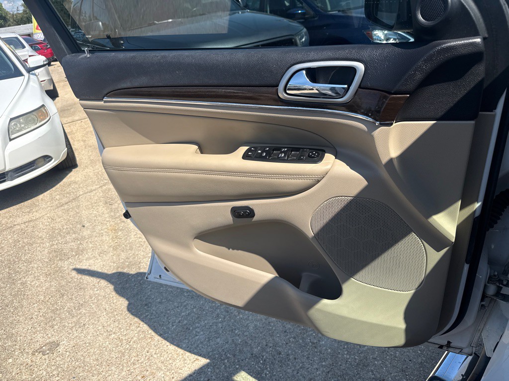 2018 Jeep Grand Cherokee Image 17
