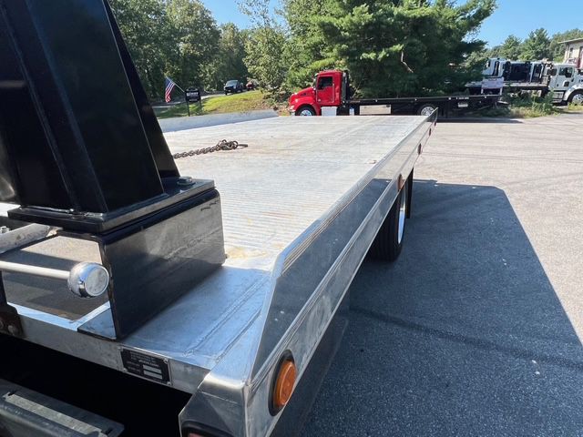 2022 Chevrolet 5500 Image 13