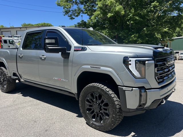 2024 GMC Sierra Image 12