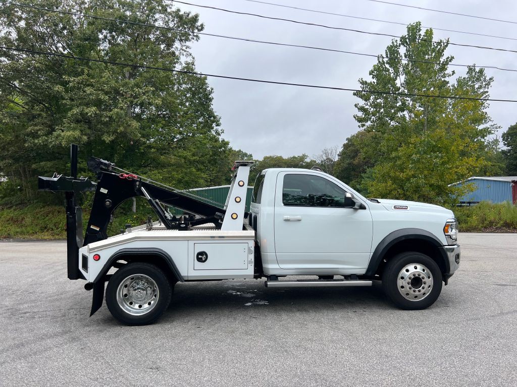 2022 RAM 4500 Image 9