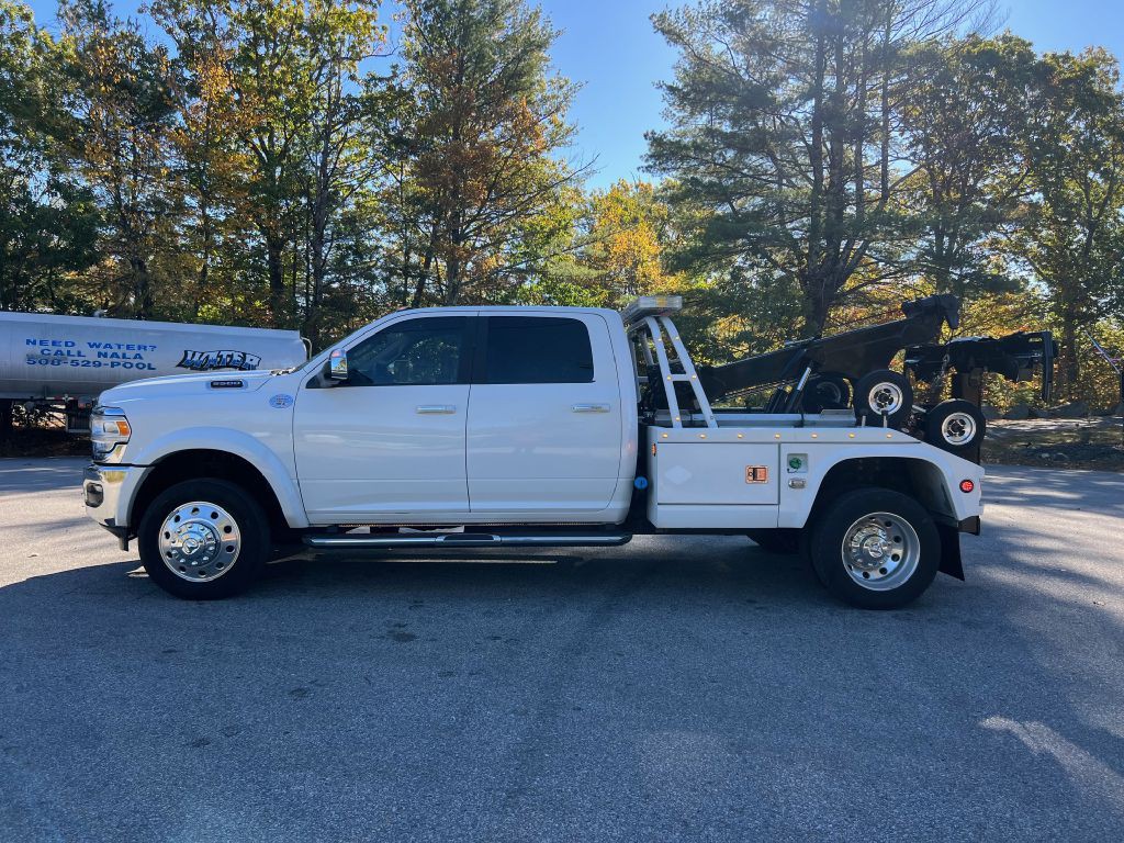 2022 RAM 5500 Image 2