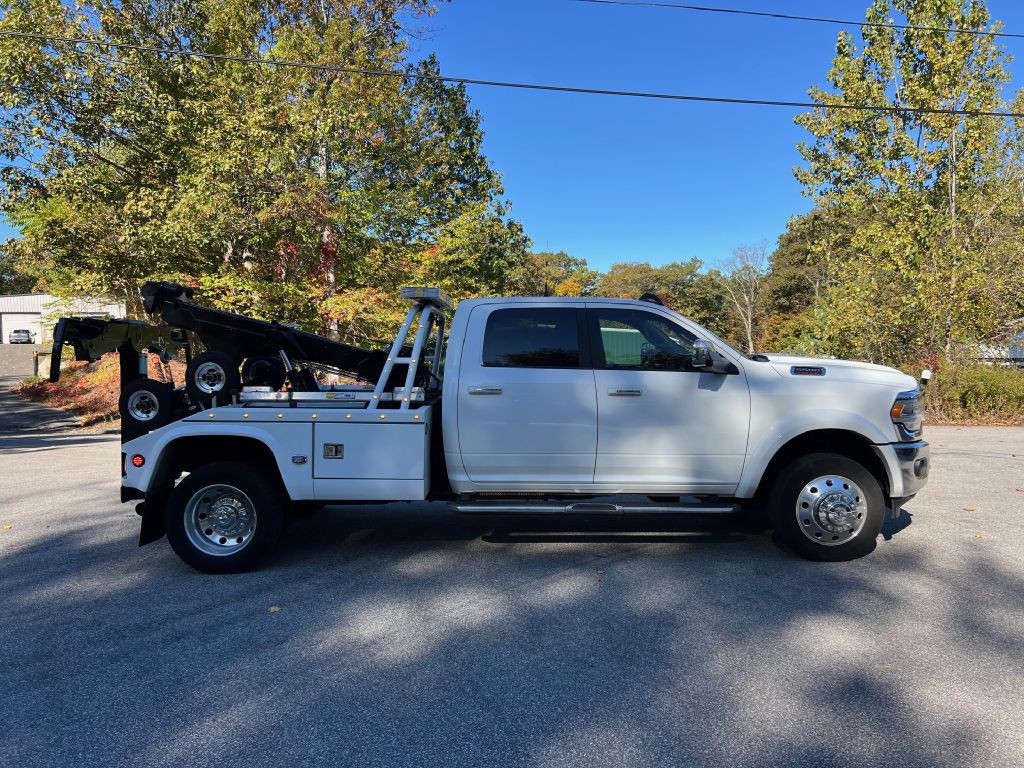 2022 RAM 5500 Image 6