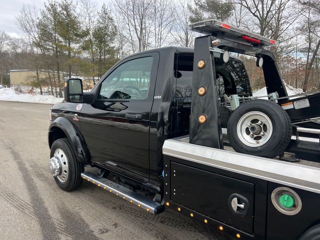 2023 RAM 4500 Image 9