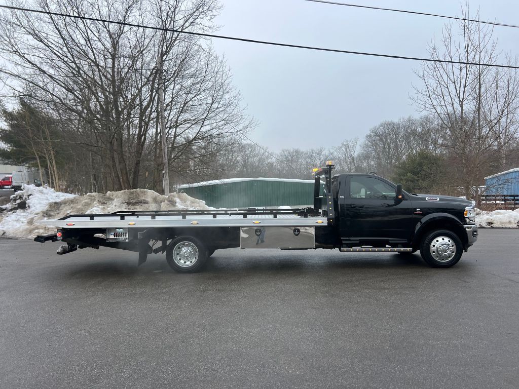 2021 RAM 5500 Image 8