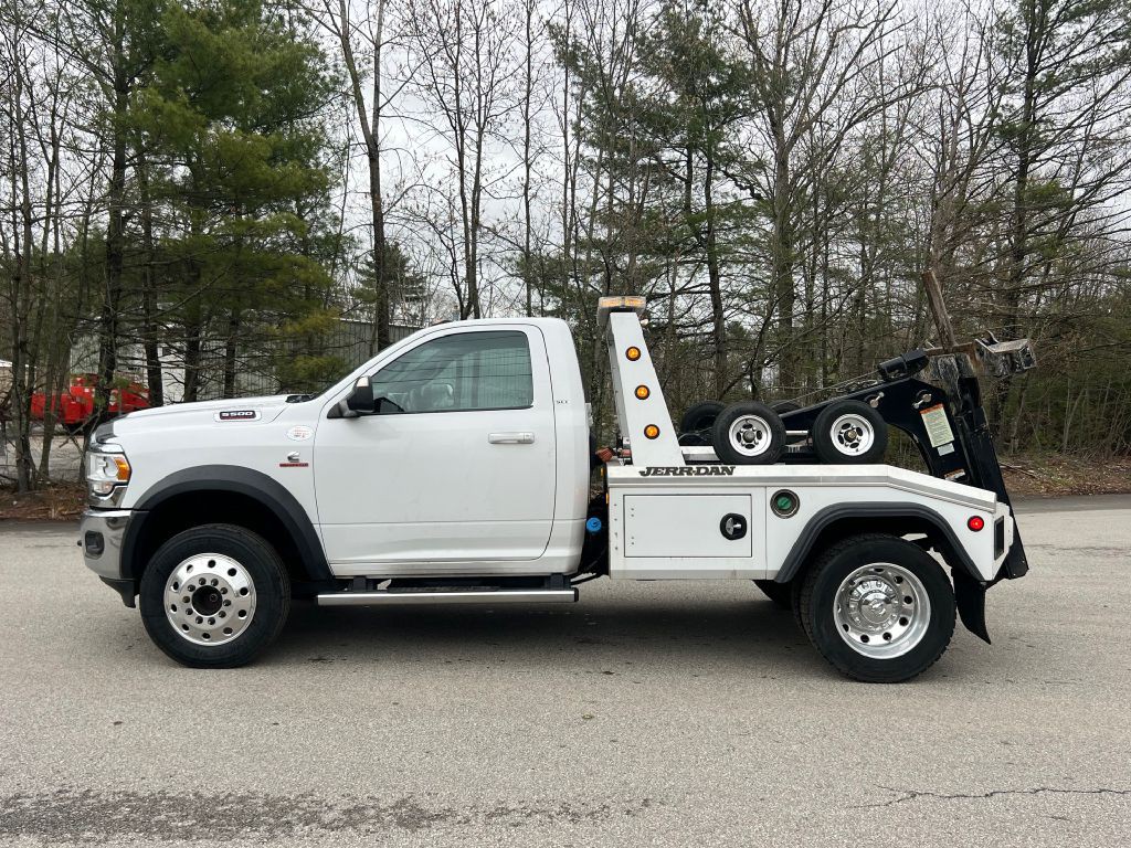 2022 RAM 5500 Image 3