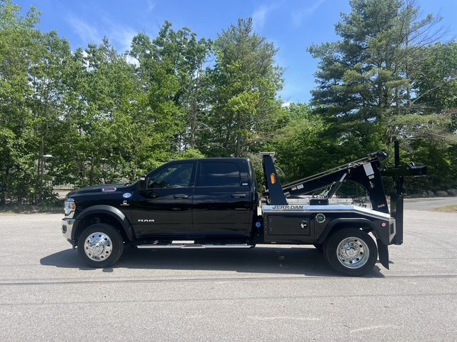 2023 RAM 5500 Image 3