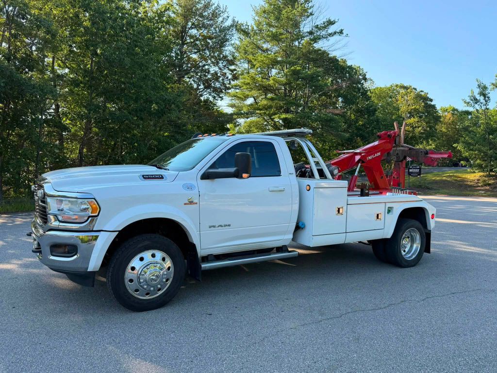 2021 RAM 5500 Image 2